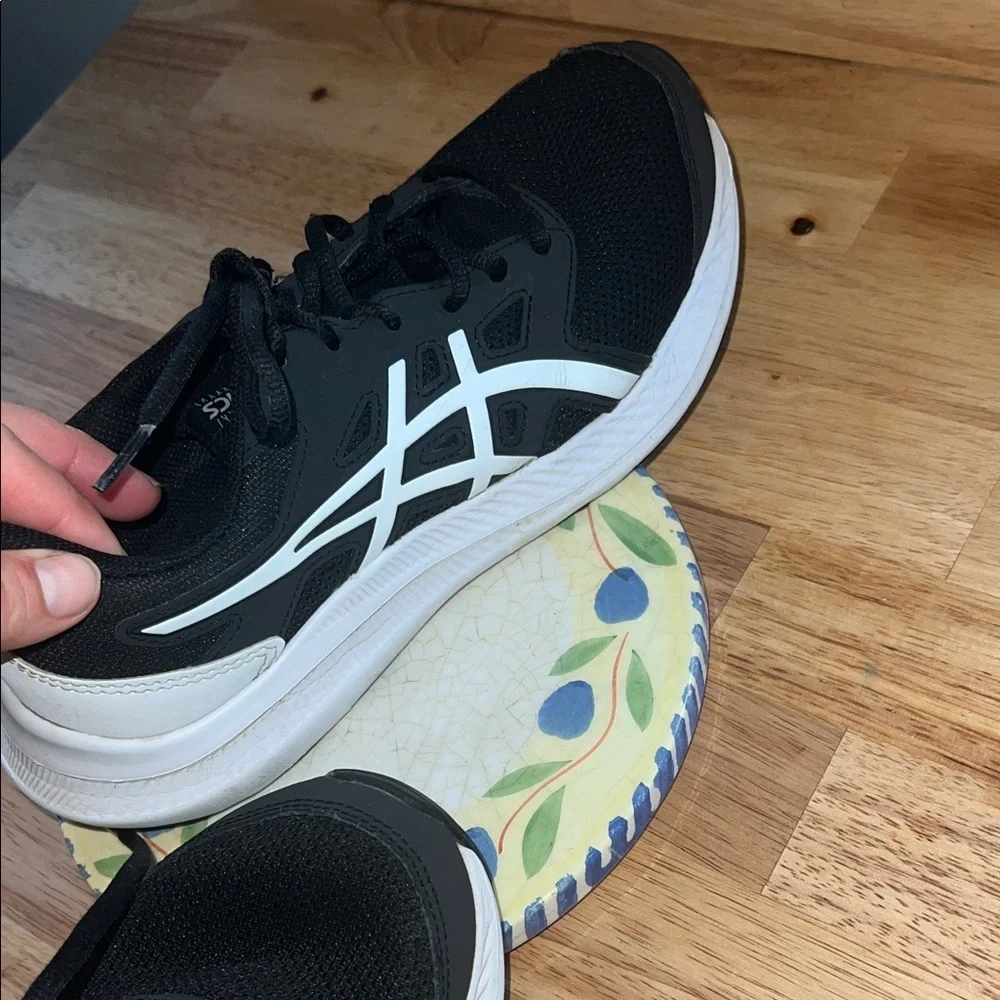 Asics Black and White Men's Running Shoes